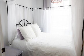 Modern Apt Neardowntown Ideal for Long Stays - U2