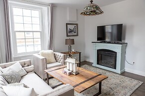 Modern Apt Neardowntown Ideal for Long Stays - U2