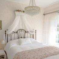 Luxury Waterfront Fairytale Home -carmen Elisabeth