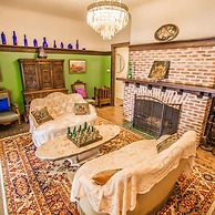 Luxury Waterfront Fairytale Home -carmen Elisabeth