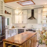 Luxury Waterfront Fairytale Home -carmen Elisabeth