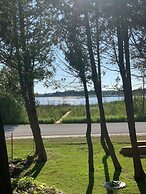 Bright Spacious Chalet on Lake Huron - Private