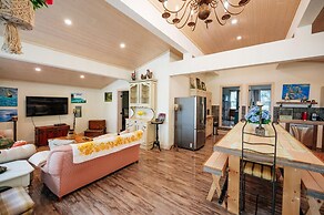Bright Spacious Chalet on Lake Huron - Private