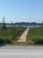 Bright Spacious Chalet on Lake Huron - Private