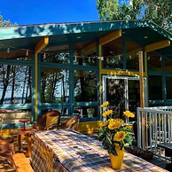 Bright Spacious Chalet on Lake Huron - Private