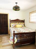 Luxury Lakefront Cottage - The Shining Star