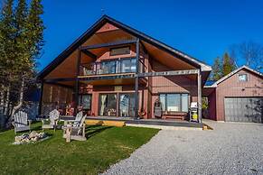 Luxury Lakefront Cottage - The Shining Star