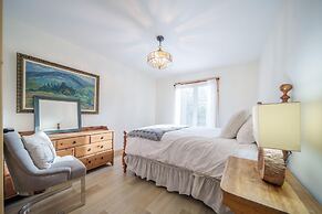 Luxury Lakefront Cottage - The Shining Star