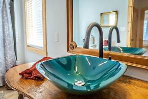 Luxury Lakefront Cottage - The Shining Star