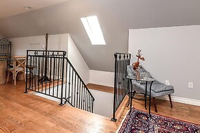 Private 2bdrm Unit With Ensuite Laundry - U5A
