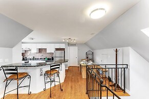 Private 2bdrm Unit With Ensuite Laundry - U5A