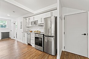 Private Apt Neardowntown Ideal for Long Stays U4