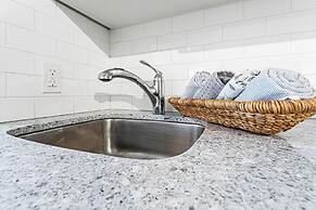 Private Apt Neardowntown Ideal for Long Stays U4