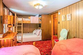 Retro Spacious Cottage - Somewhere in Time