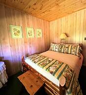 Retro Spacious Cottage - Somewhere in Time