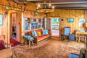 Retro Spacious Cottage - Somewhere in Time