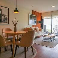 w Fascinating 1BR With Balcony in Miraflores