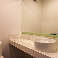 w Fascinating 1BR With Balcony in Miraflores