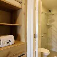 w Fascinating 1BR With Balcony in Miraflores