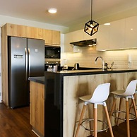 w Fascinating 1BR With Balcony in Miraflores