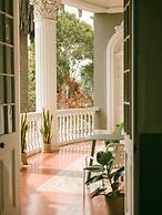 w Astonishing Casa Centenario in Barranco