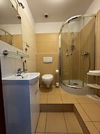 Iris Aparthotel