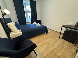 Iris Aparthotel