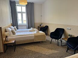 Iris Aparthotel