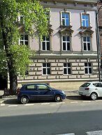 Iris Aparthotel