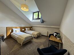 Iris Aparthotel
