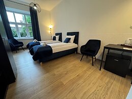 Iris Aparthotel