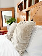 The X Hotel