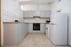 1-80 Collection Apt 301