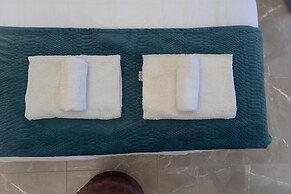 White Arches Sea View Apt No 2