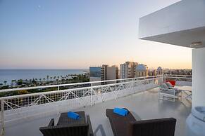 1-80 Collection 601 Penthouse