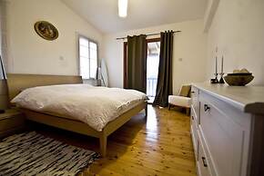 Lania Royal Oak House