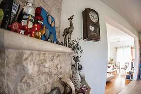 Lania Royal Oak House