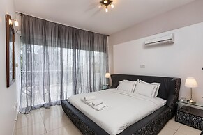 Bay View Gardens Apt 3