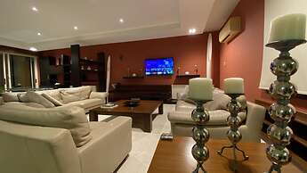 Hallmark Beach Apt by TrulyCyprus