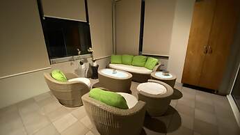 Hallmark Beach Apt by TrulyCyprus
