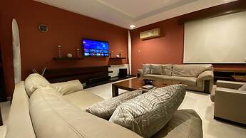 Hallmark Beach Apt by TrulyCyprus