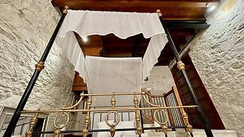 Juliet Suite Studio in Dhoros