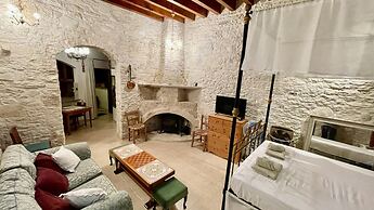 Juliet Suite Studio in Dhoros