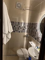 Malak pyramids inn