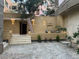 Malak pyramids inn