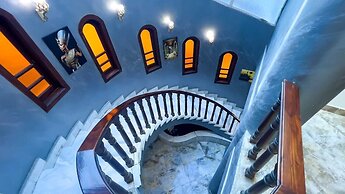 Malak pyramids inn