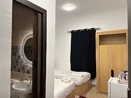 Malak pyramids inn