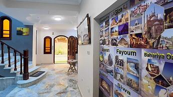 Malak pyramids inn