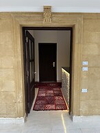 Malak pyramids inn