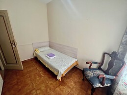 Alma Hostel